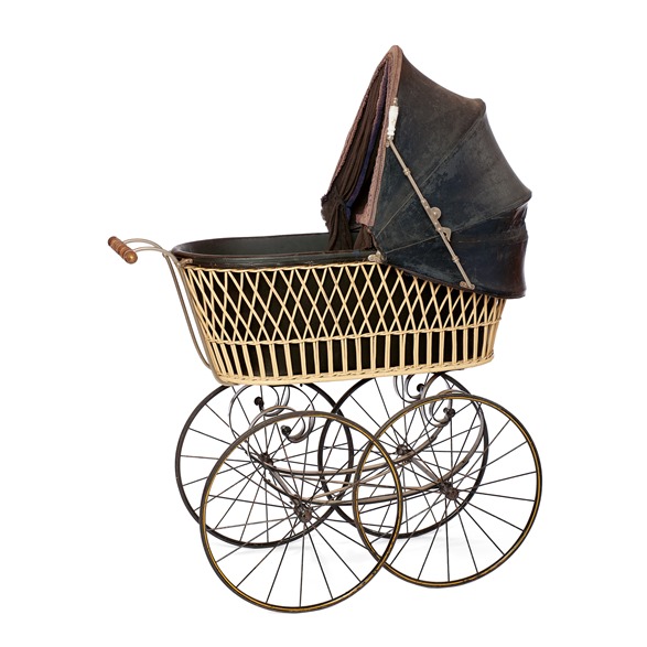 Old_Pram-1920